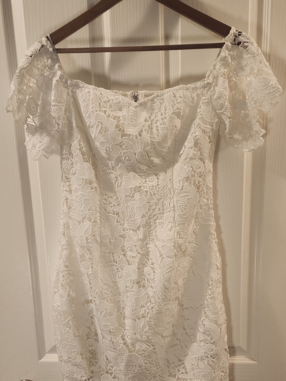 Guess White Lace Off-Shoulder Floral Dress